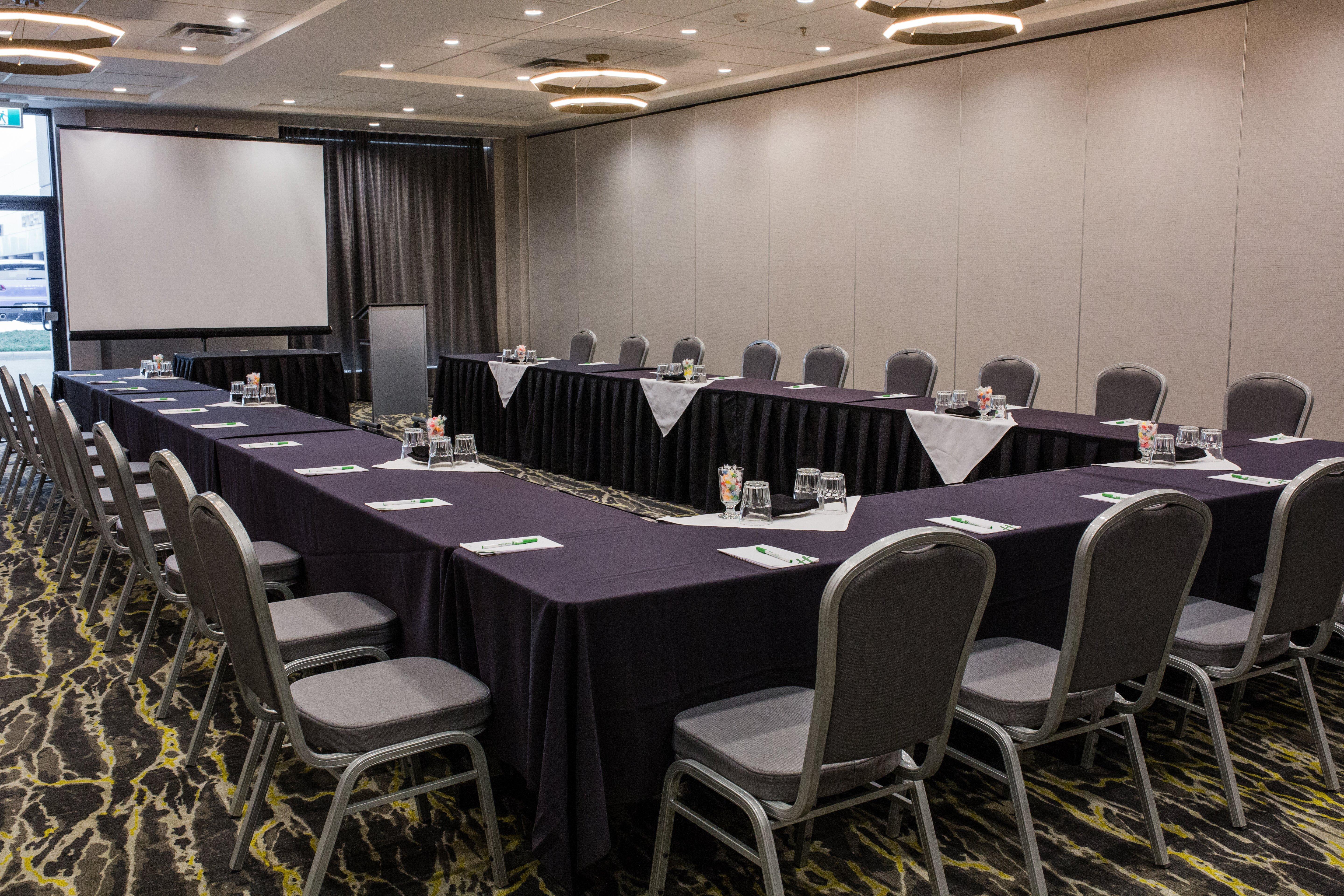 Holiday Inn Calgary South Conference Center Eksteriør bilde