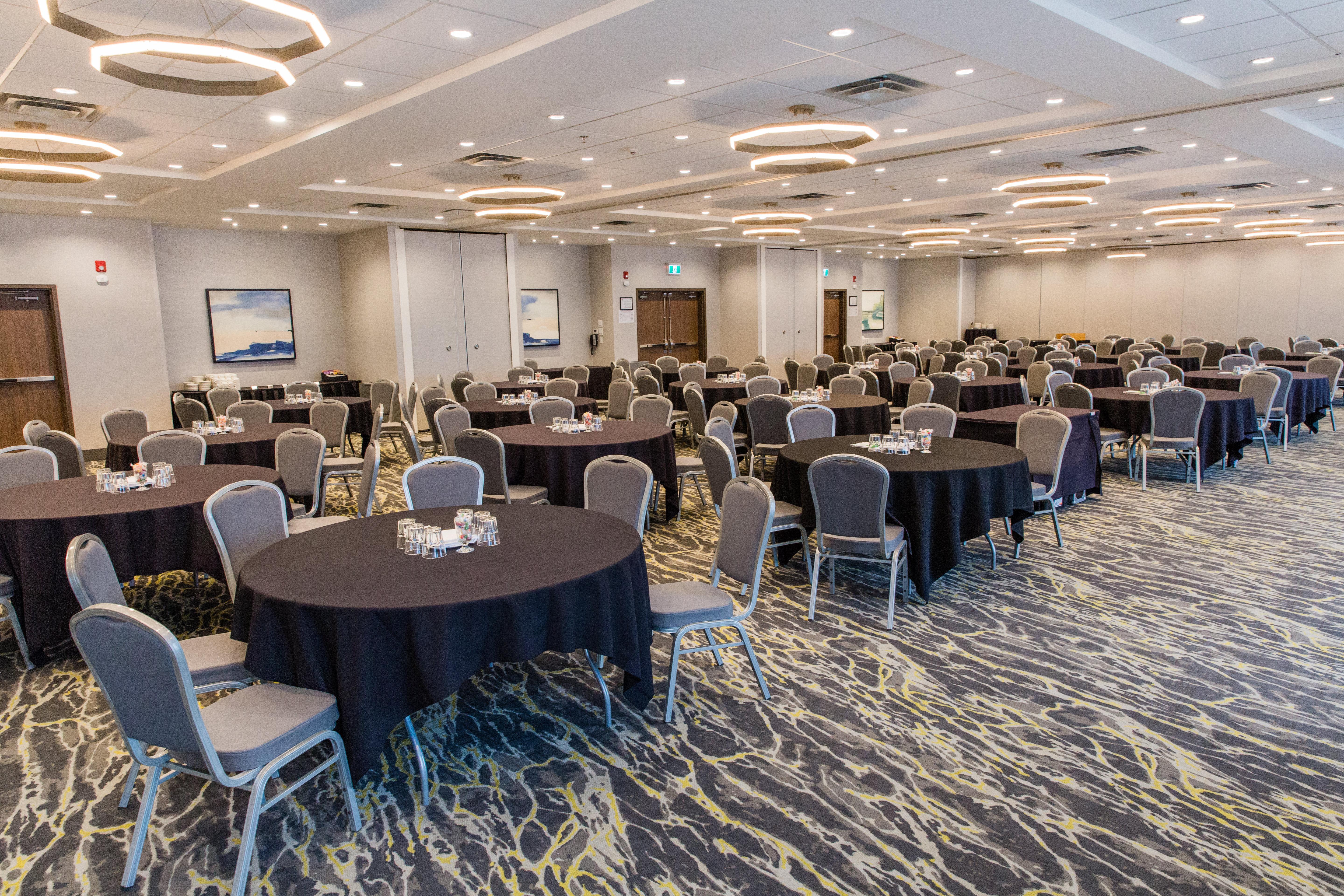 Holiday Inn Calgary South Conference Center Eksteriør bilde